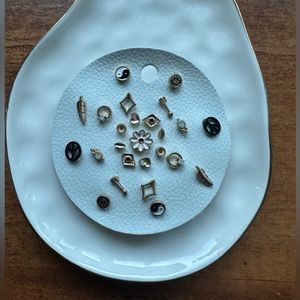 Free People Stud Pack (Set of 12)